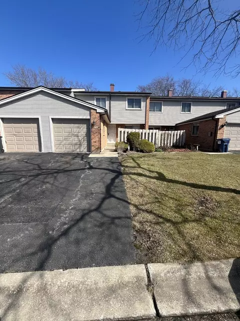 874 Greenbriar Ln, University Park, IL 60484