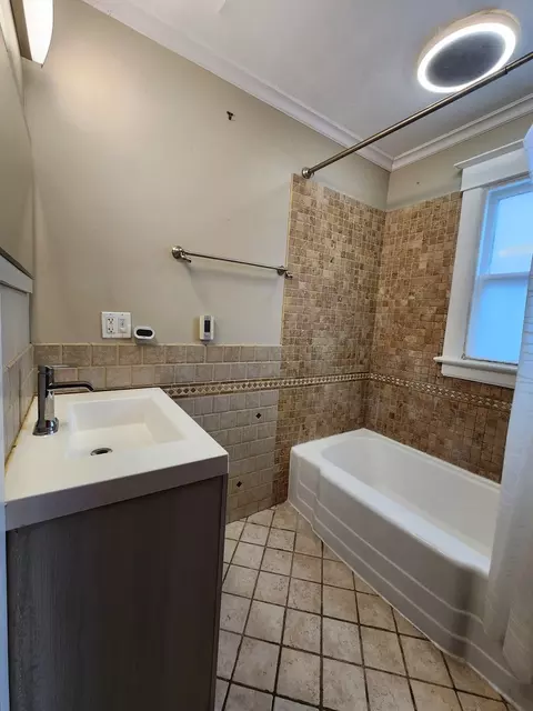 715 Logan Ave, Elgin, IL 60120 photo 17