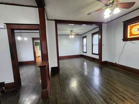 715 Logan Ave, Elgin, IL 60120 photo 4