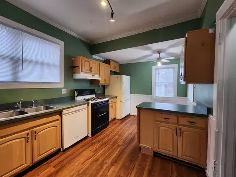 715 Logan Ave, Elgin, IL 60120 photo 9
