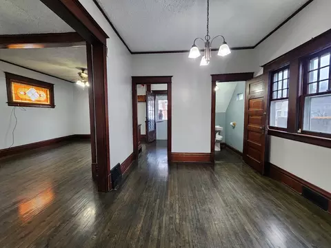 715 Logan Ave, Elgin, IL 60120 photo 8