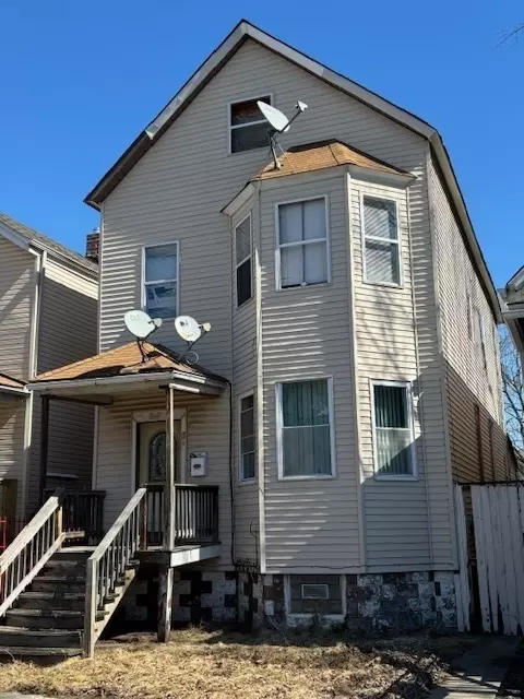 8647 S Manistee Ave, Chicago, IL 60617