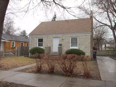 1027 Lorraine Ave, Waukegan, IL 60085