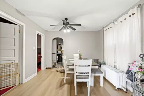 Dining - 2922 E 97th St, Chicago, IL 60617 photo 1 of 2