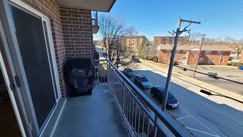 Exterior - 1477 Thacker Ave #310, Des Plaines, IL 60016 photo 2 of 13