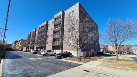 Exterior - 1477 Thacker Ave #310, Des Plaines, IL 60016 photo 12 of 13