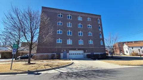 Exterior - 1477 Thacker Ave #310, Des Plaines, IL 60016 photo 9 of 13