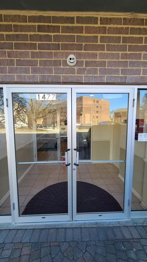 Entry Way - 1477 Thacker Ave #310, Des Plaines, IL 60016 photo 1 of 3