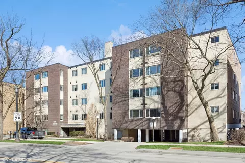 835 Ridge Ave #102, Evanston, IL 60202