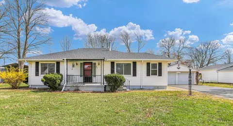 702 S D St, Hammond, IL 61929