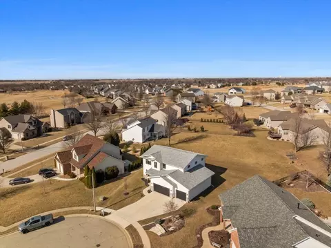 View/Area - 3 Flag Tree Ct, Bloomington, IL 61705 photo 3 of 5
