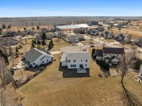 View/Area - 3 Flag Tree Ct, Bloomington, IL 61705 photo 2 of 5