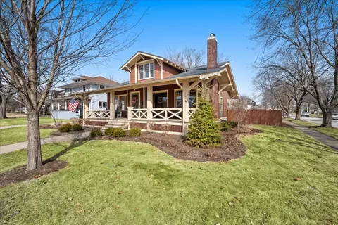 1101 W State St, Geneva, IL 60134