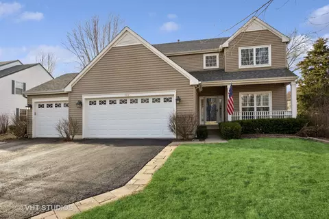 1612 Dogwood Dr, Crystal Lake, IL 60014