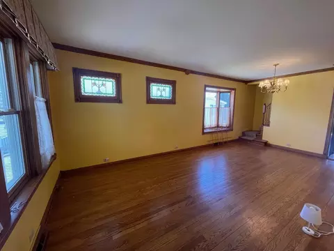 Living - 9019 Grant Ave, Brookfield, IL 60513 photo 1 of 5