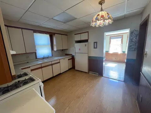 Kitchen - 9019 Grant Ave, Brookfield, IL 60513 photo 1 of 3