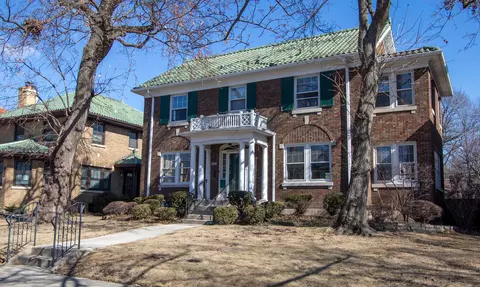 926 Columbian Ave, Oak Park, IL 60302