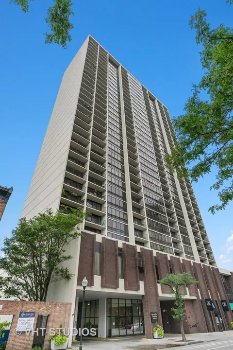 1636 N Wells St #701, Chicago, IL 60614