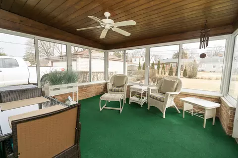 Exterior - 1131 S 3rd Ave, Des Plaines, IL 60016 photo 3 of 11