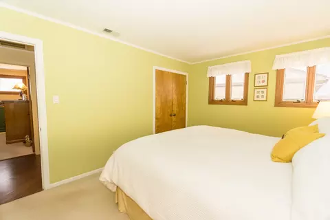 Bedroom - 1131 S 3rd Ave, Des Plaines, IL 60016 photo 1 of 6