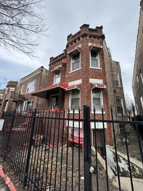 3624 W Flournoy St, Chicago, IL 60624
