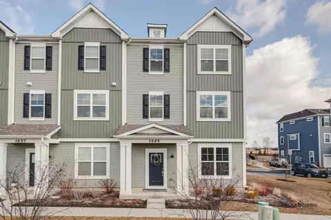 1665 Albany St, Grayslake, IL 60030