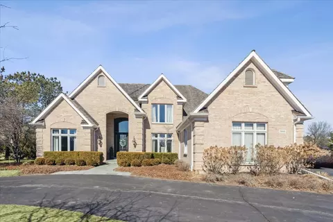 5660 Churchill Ln, Libertyville, IL 60048