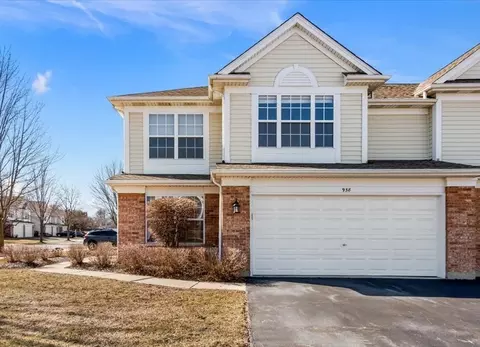 938 Charlela Ln, Elk Grove Village, IL 60007