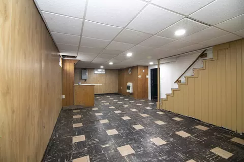 Living - 638 Beckman Dr, Kankakee, IL 60901 photo 4 of 4