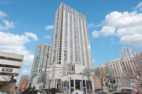 1122 N Clark St #1608, Chicago, IL 60610