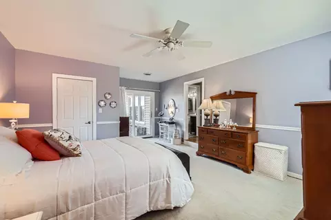 Bedroom - 4170 N Firestone Dr, Hoffman Estates, IL 60192 photo 3 of 5