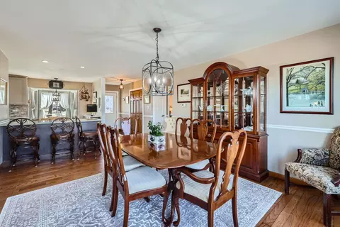 Dining - 4170 N Firestone Dr, Hoffman Estates, IL 60192 photo 2 of 4