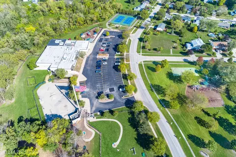 View/Area - 4170 N Firestone Dr, Hoffman Estates, IL 60192 photo 1 of 9