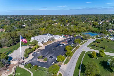 View/Area - 4170 N Firestone Dr, Hoffman Estates, IL 60192 photo 7 of 9