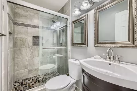 Bath - 4170 N Firestone Dr, Hoffman Estates, IL 60192 photo 1 of 3