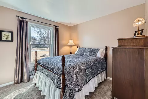 Bedroom - 4170 N Firestone Dr, Hoffman Estates, IL 60192 photo 5 of 5