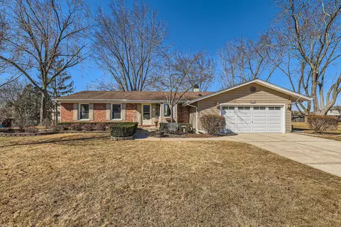 4170 N Firestone Dr, Hoffman Estates, IL 60192
