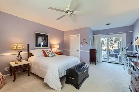 Bedroom - 4170 N Firestone Dr, Hoffman Estates, IL 60192 photo 1 of 5