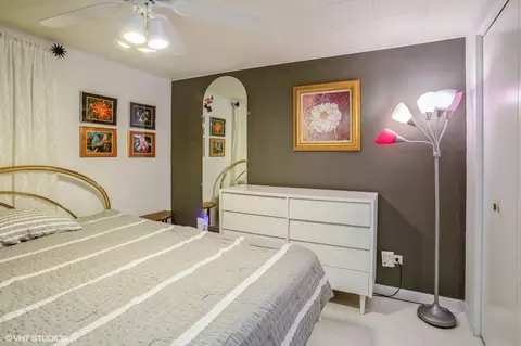 Bedroom - 515 Debra Dr, Des Plaines, IL 60016 photo 3 of 3