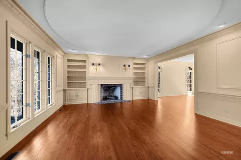 Living - 27 W161 Mack Rd, Wheaton, IL 60189 photo 1 of 3