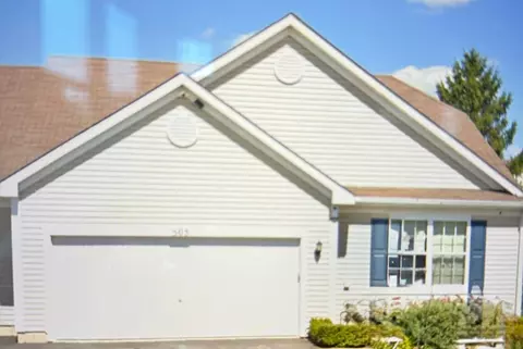 505 Cobblestone Cir #505, Harvard, IL 60033