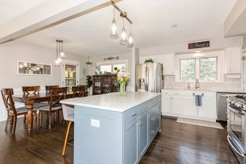 Kitchen - 549 E Park Ave, Elmhurst, IL 60126 photo 1 of 1