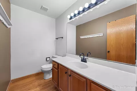Bath - 5 White Chapel Ct, Algonquin, IL 60102 photo 2 of 3