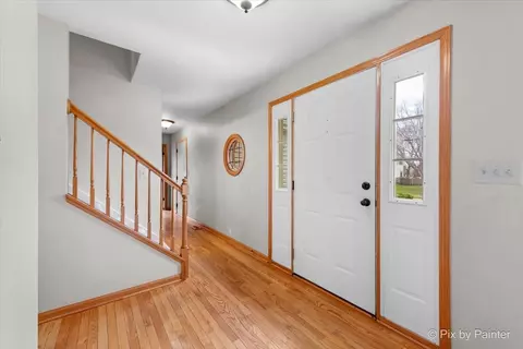 Entry Way - 5 White Chapel Ct, Algonquin, IL 60102 photo 1 of 2