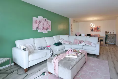Living - 711 S River Rd #416, Des Plaines, IL 60016 photo 2 of 2