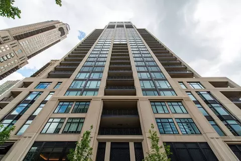 9 W Walton St #2802, Chicago, IL 60610