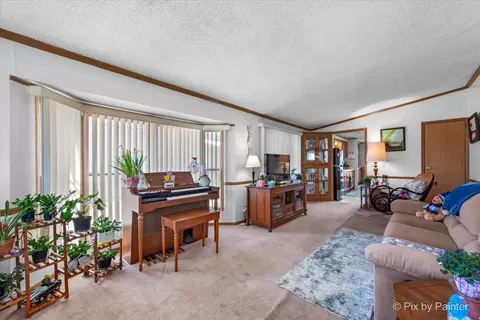 232 Bayview Rd, Elgin, IL 60123 photo 2