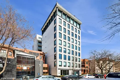 550 W Wellington Ave #8E, Chicago, IL 60657