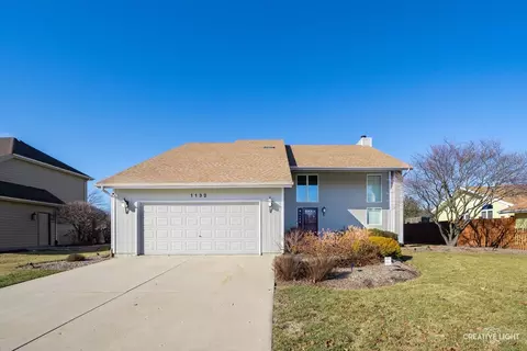 1132 Ranchwood Dr, Shorewood, IL 60404