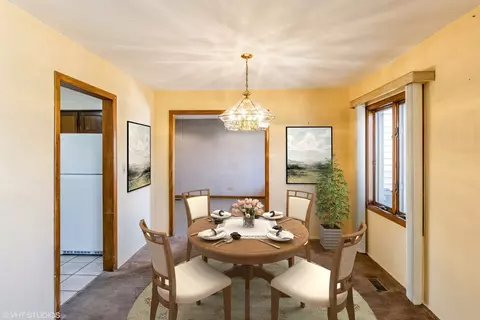 75 Carthage Ln, Hoffman Estates, IL 60169 photo 8